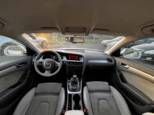 Audi A4 B8 Quattro 2.0 TDI S-line/ Navi/Bi-Xenon/Alcantara/ Inmatriculata RO RECENT — miniatura 6