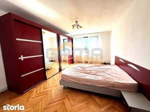 Apartament 3 camere in zona Polivalenta — miniatura 6