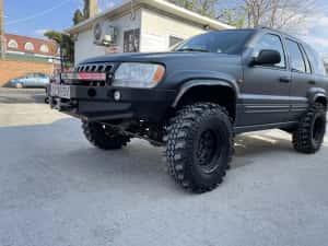 Grand Cherokee autoutilitara 4 locuri — miniatura 4