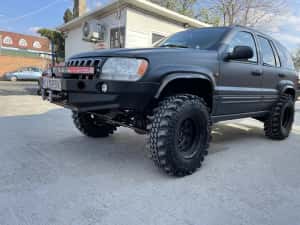 Grand Cherokee autoutilitara 4 locuri — miniatura 7