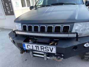 Grand Cherokee autoutilitara 4 locuri — miniatura 8