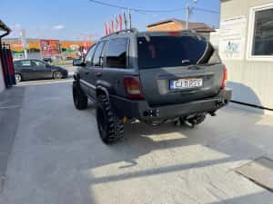 Grand Cherokee autoutilitara 4 locuri — miniatura 10