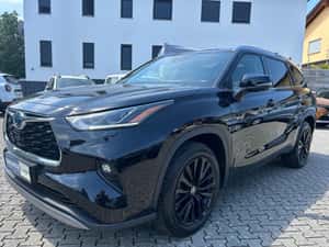 Toyota Highlander Automată 247 HP Hibrid (B/E)
