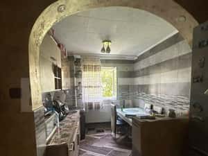 Apartament 2 camere, renovat, mobilat si gata de mutare — miniatura 2