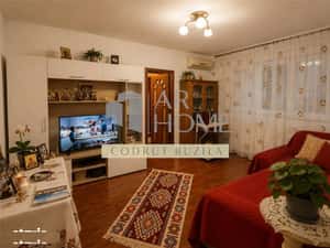 Apartament 2 camere, Ploiesti, zona Vest — miniatura 1