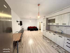 Vand apartament cu 2 camere