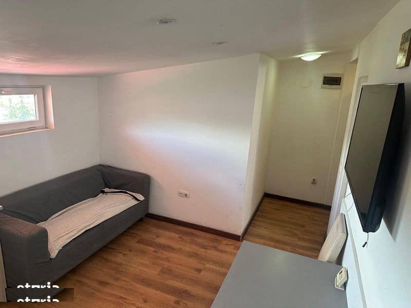 Apartament de inchiriat  pentru muncitori — fotografie 1 din 6