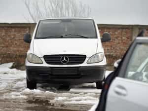 Dezmembrez Mercedes Vito Viano W639 bara capota aripa usa haion motor — miniatura 10