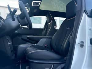 Zeekr Hatchback electric second-hand, 2025, 35.800 EUR — miniatura 6