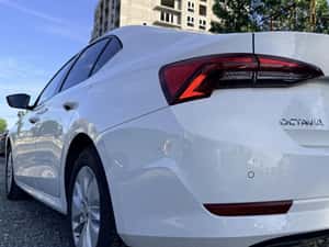 Skoda Octavia 1,5 hybrid automat — miniatura 5