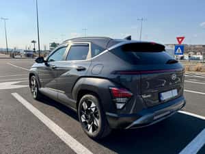 Vând Hyundai Kona Hybrid, An 2023, 13200 km, Stare excelentă — miniatura 2