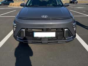 Vând Hyundai Kona Hybrid, An 2023, 13200 km, Stare excelentă — miniatura 4