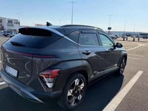 Vând Hyundai Kona Hybrid, An 2023, 13200 km, Stare excelentă — miniatura 6