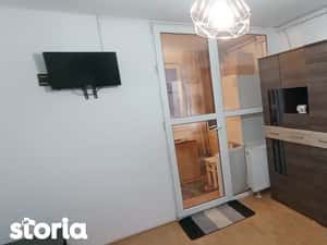 Garsonieră de închiriat, Tractorul (Coresi) — miniatura 5