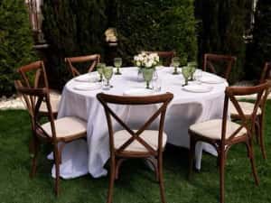 Mobilier premium pentru evenimente – închiriem scaune lemn, mese și veselă elegantă — miniatura 6