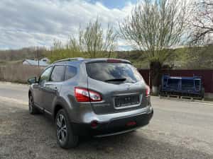 Nissan Qashqai 4x4 7 locuri — miniatura 6