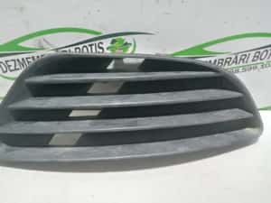 Grila bara fata stanga Ford Focus 2001 1.6 MT (101 hp)