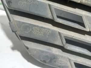 Grila bara fata stanga Ford Focus 2001 1.6 MT (101 hp) — miniatura 3