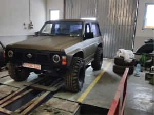 Nissan Patrol Y60 SLX Vand sau Schimb — miniatura 7