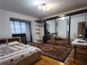 Apartament cu 3 dormitoare in zona UMFST ( 7 Noiembrie)