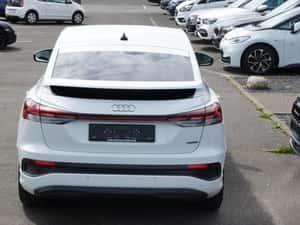 Audi Q4 e-tron SUV electric 2023 — miniatura 6