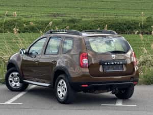 Dacia Duster ~ 4x4 ~ 2011 ~ Benzina ~ Top — miniatura 4