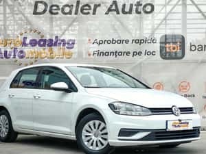 Volkswagen Golf Manuală 115 HP Benzină