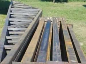 Vand hale metalice avem pe stoc asiguram transport si montaj rog serio — miniatura 3