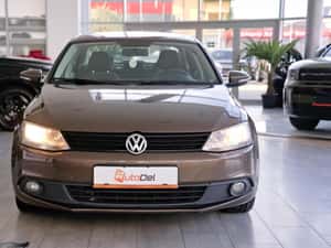 Volkswagen Jetta Manuală 105 HP Benzină — miniatura 2