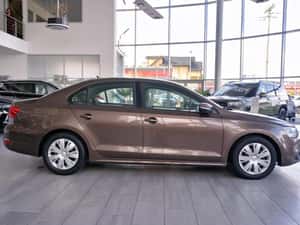 Volkswagen Jetta Manuală 105 HP Benzină — miniatura 5