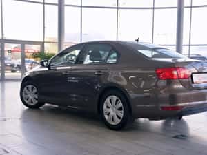 Volkswagen Jetta Manuală 105 HP Benzină — miniatura 7