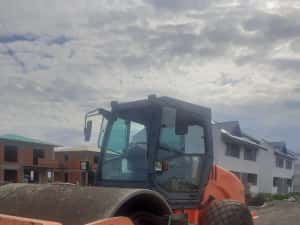 Cilindru compactor  terasier mixt, picior de oaie de închiriat — miniatura 3