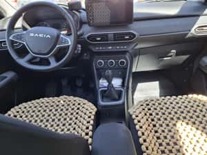 Dacia Sandero Manuală 110 HP Benzină — miniatura 5