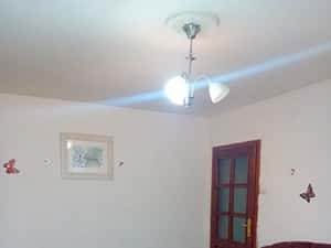 De  închiriat apartament 2 camere 250 e negociabil — miniatura 3