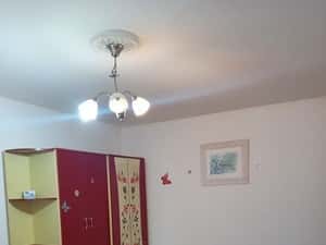 De  închiriat apartament 2 camere 250 e negociabil — miniatura 4