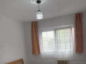 Inchiriez apartament 3 camere, decomandat -zona Vlaicu — miniatura 4