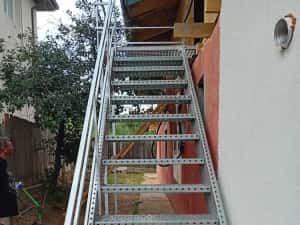 Scara metalica zincata de exterior 6m lungime — miniatura 2