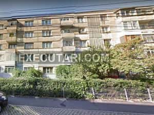 Apartament- 3 camere- 64 m² - Etajul 4 - bloc cu bulina