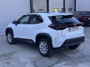 Toyota Yaris Cross 1.5Hybrid 2024 usor avariat — miniatura 3