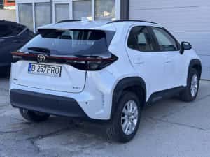 Toyota Yaris Cross 1.5Hybrid 2024 usor avariat — miniatura 4