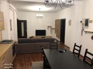Calea Victoriei renovat, langa Biserica Alba — miniatura 3
