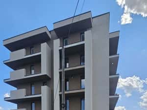 Parc Laurentiu Raiciu apartament 2 camere decomandat.