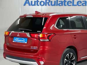 Mitsubishi Outlander - 16.290 EUR, 2018, hibrid — miniatura 3