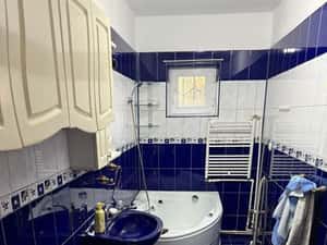 Inchiriez garsoniera cf.1 Onesti