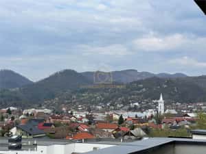 Apartament 3 camere si terasa de 35 mp