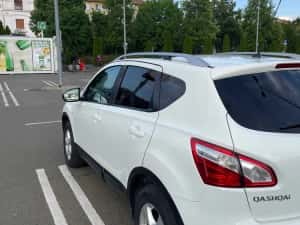 De vanzare Nissan Qashqai 2011 2.0 4x4 — miniatura 5