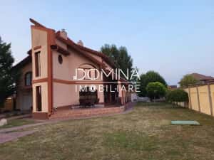Vânzare vilă spațioasă P+1+M, în Târgu Jiu, strada Tismana - zonă rezidențială — miniatura 2