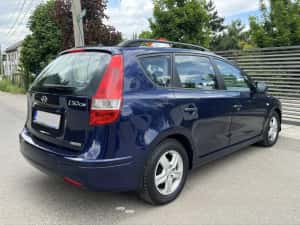 Hyundai i30 CW 1.6 CRDi 2010 face lift — miniatura 3
