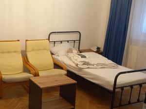 Ap 2 camere Armoniei etaj 2 balcon închis renovat prima închiriere — miniatura 3