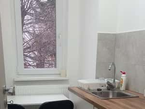 Ap 2 camere Armoniei etaj 2 balcon închis renovat prima închiriere — miniatura 5